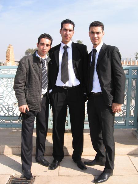 c moi avec mes mellieur amis simo et nabil
